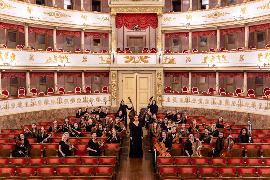 immagine La Female Symphonic Orchestra Austria ospite il 17 febbraio con la direttrice Silvia Spinnato e la partecipazione speciale del soprano Fiorenza Cedolins